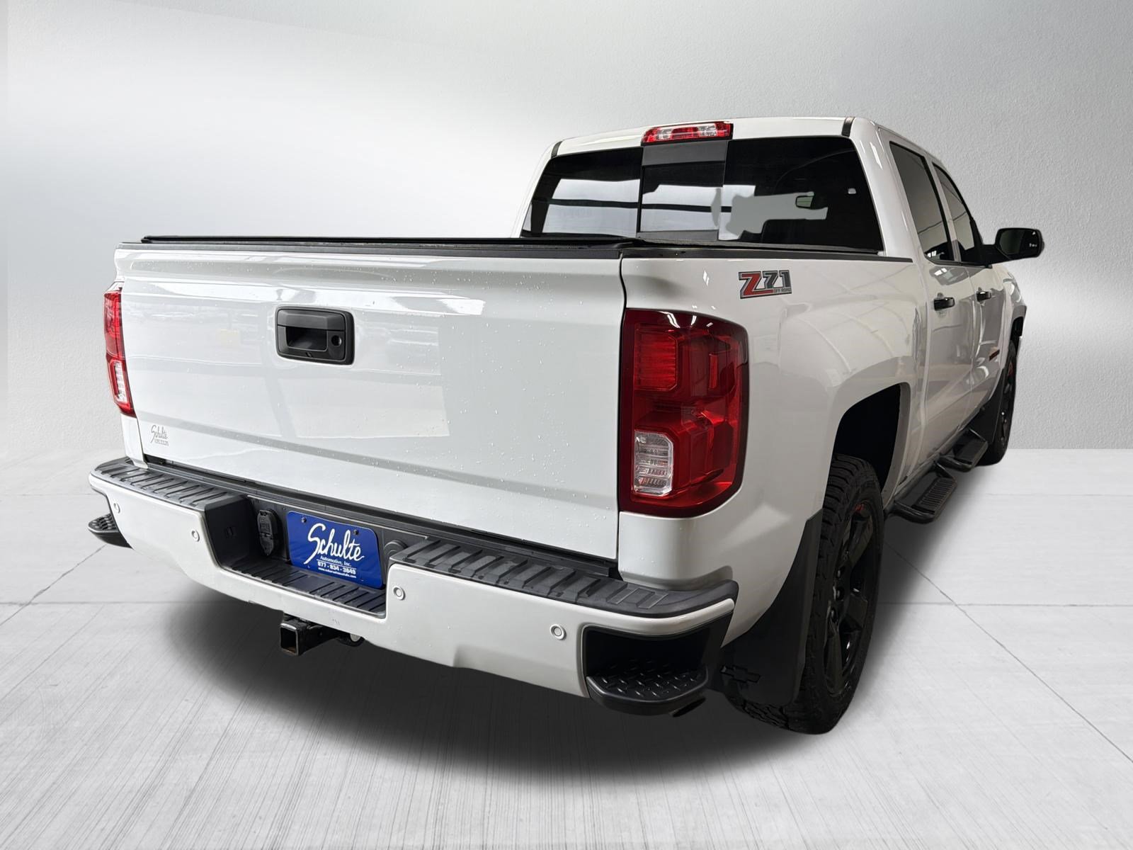 Used 2017 Chevrolet Silverado 1500 LTZ Z71 w/ Redline Edition image 7