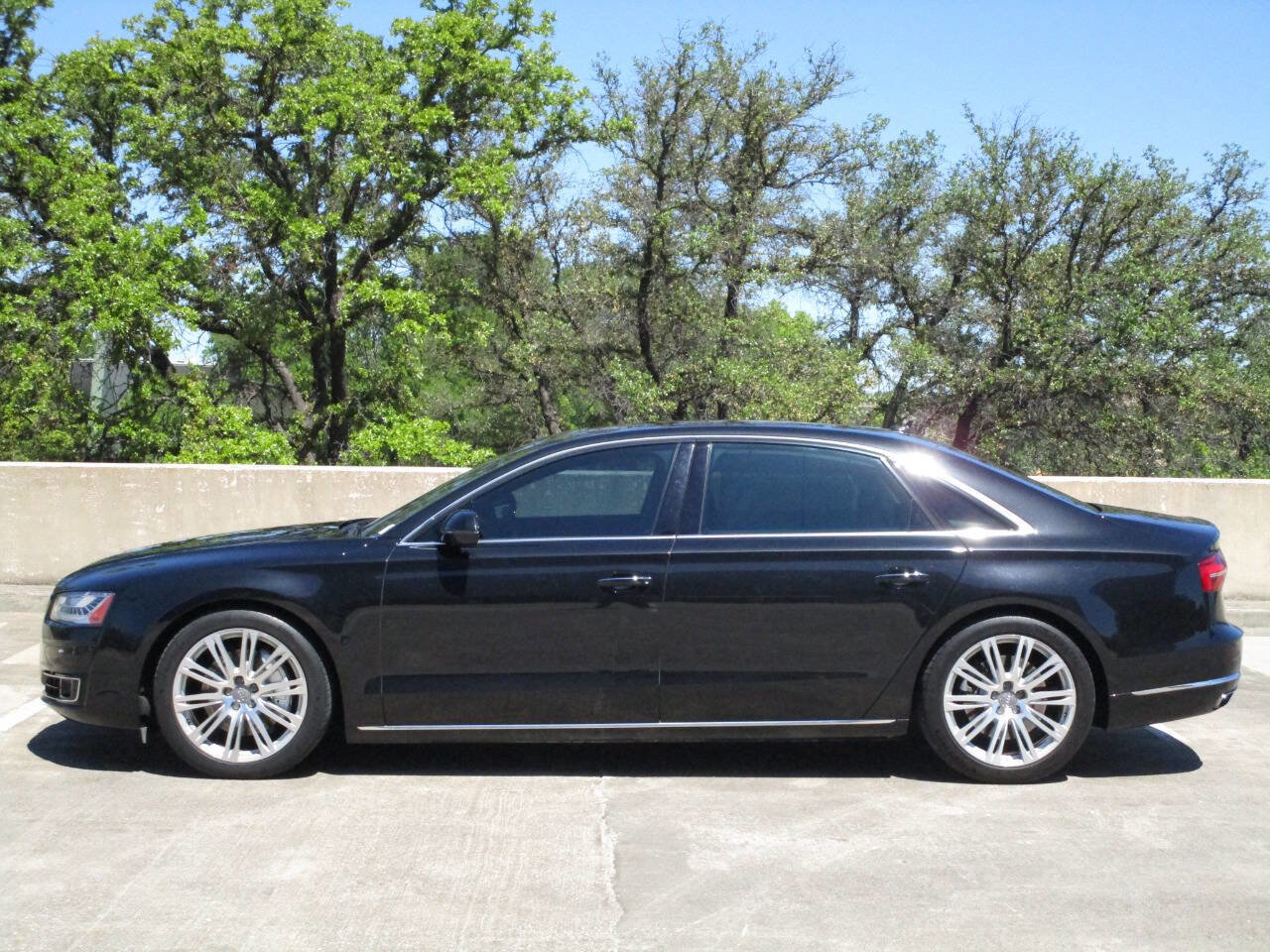 Used 2015 Audi A8 L 4.0T w/ Premium Package image 2
