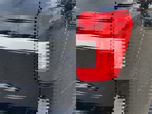 Used 2022 Ford Expedition XLT image 7