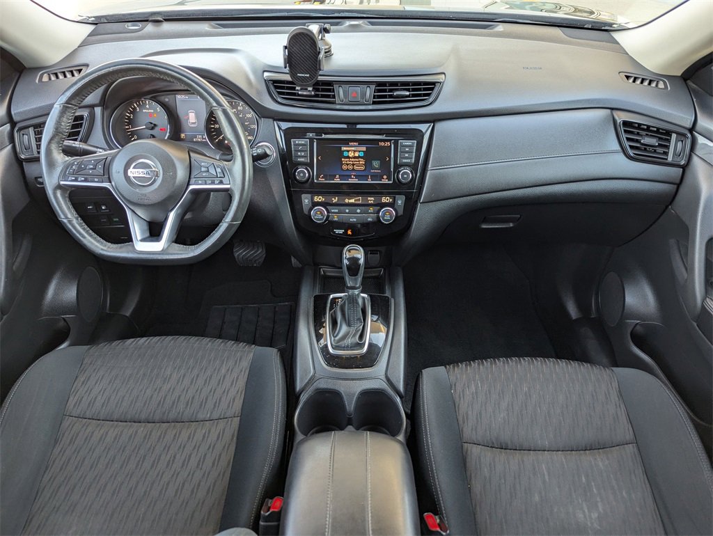 Used 2018 Nissan Rogue SV image 14