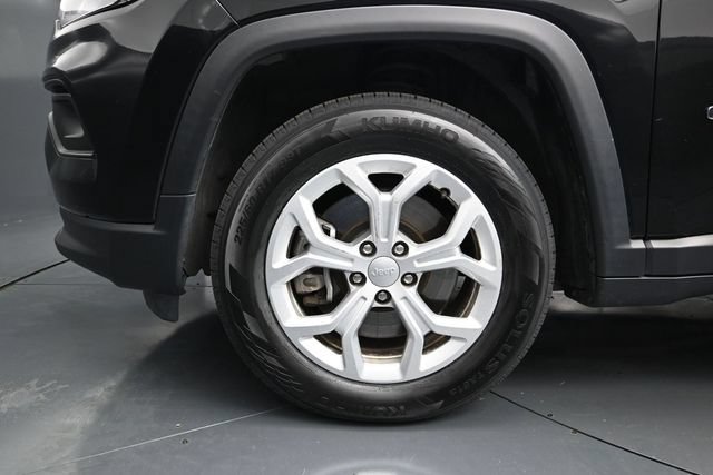 Certified 2024 Jeep Compass Latitude AWD/4WD image 17