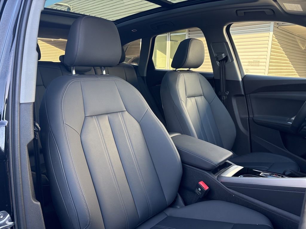 Certified 2025 Audi Q5 Premium Plus w/ Premium Plus image 16