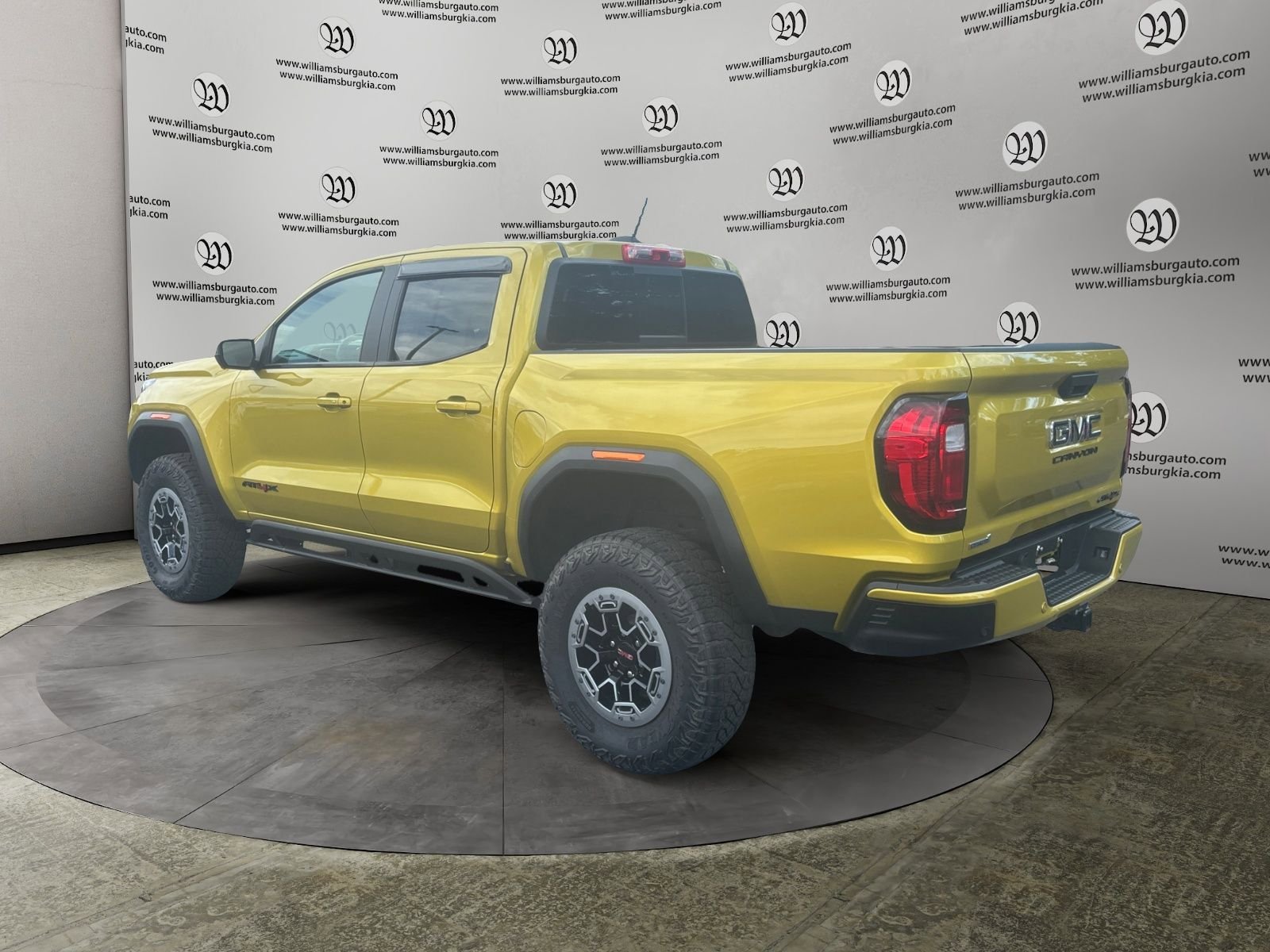 Used 2023 GMC Canyon AT4X w/ Edition 1 AWD/4WD image 3