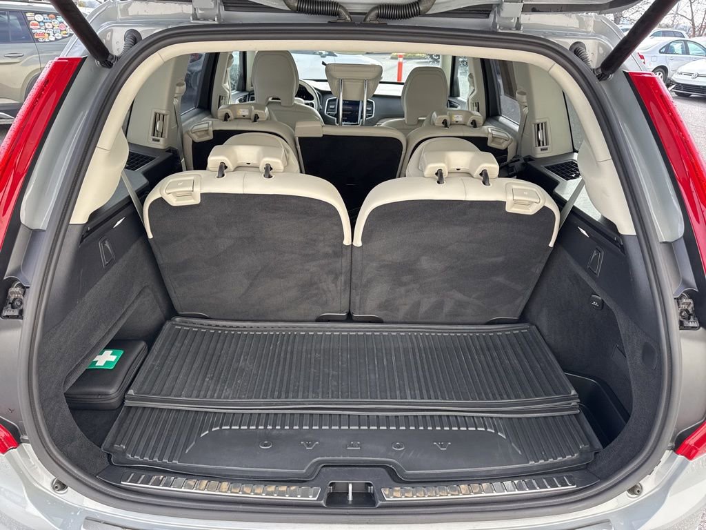 Used 2024 Volvo XC90 B5 Plus image 11