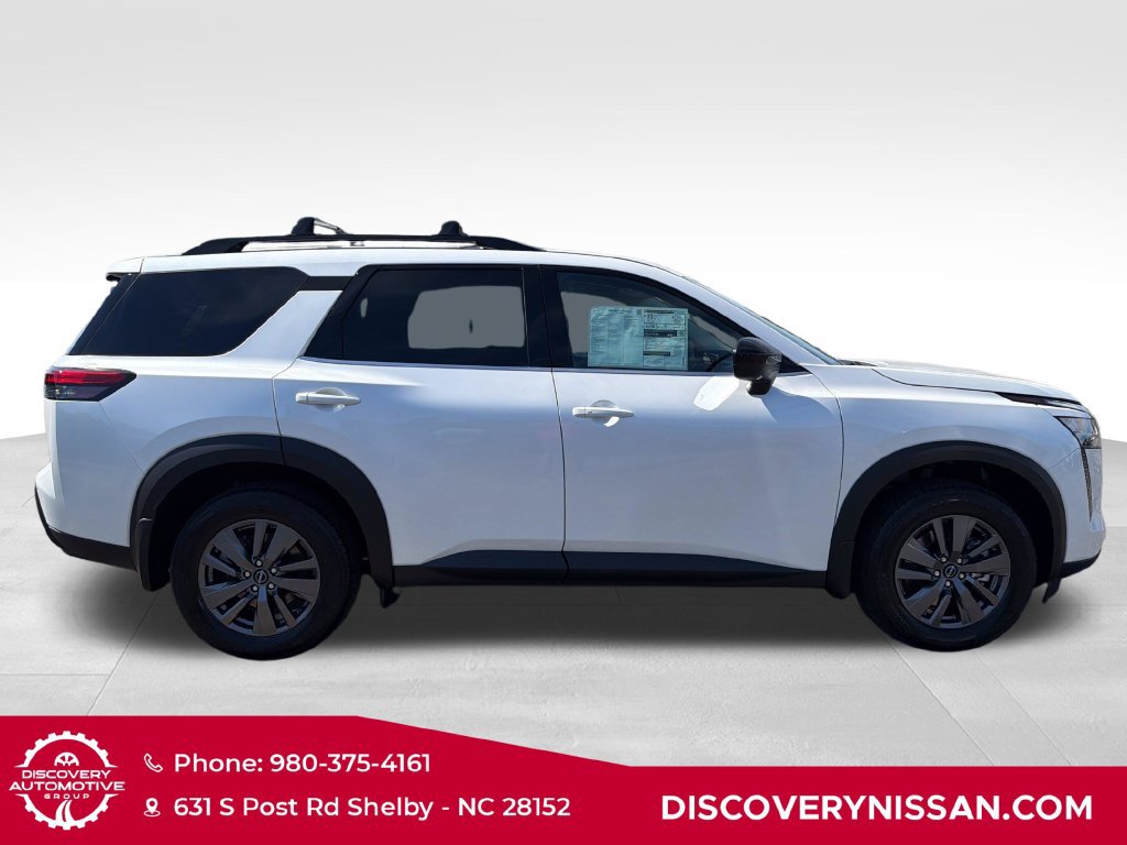 New 2026 Nissan Pathfinder SV w/ SV Premium Package FWD image 5