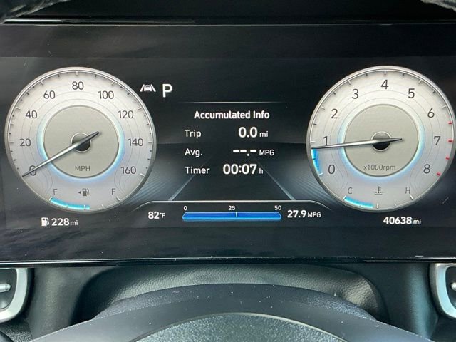 Used 2021 Hyundai Elantra Limited FWD image 18