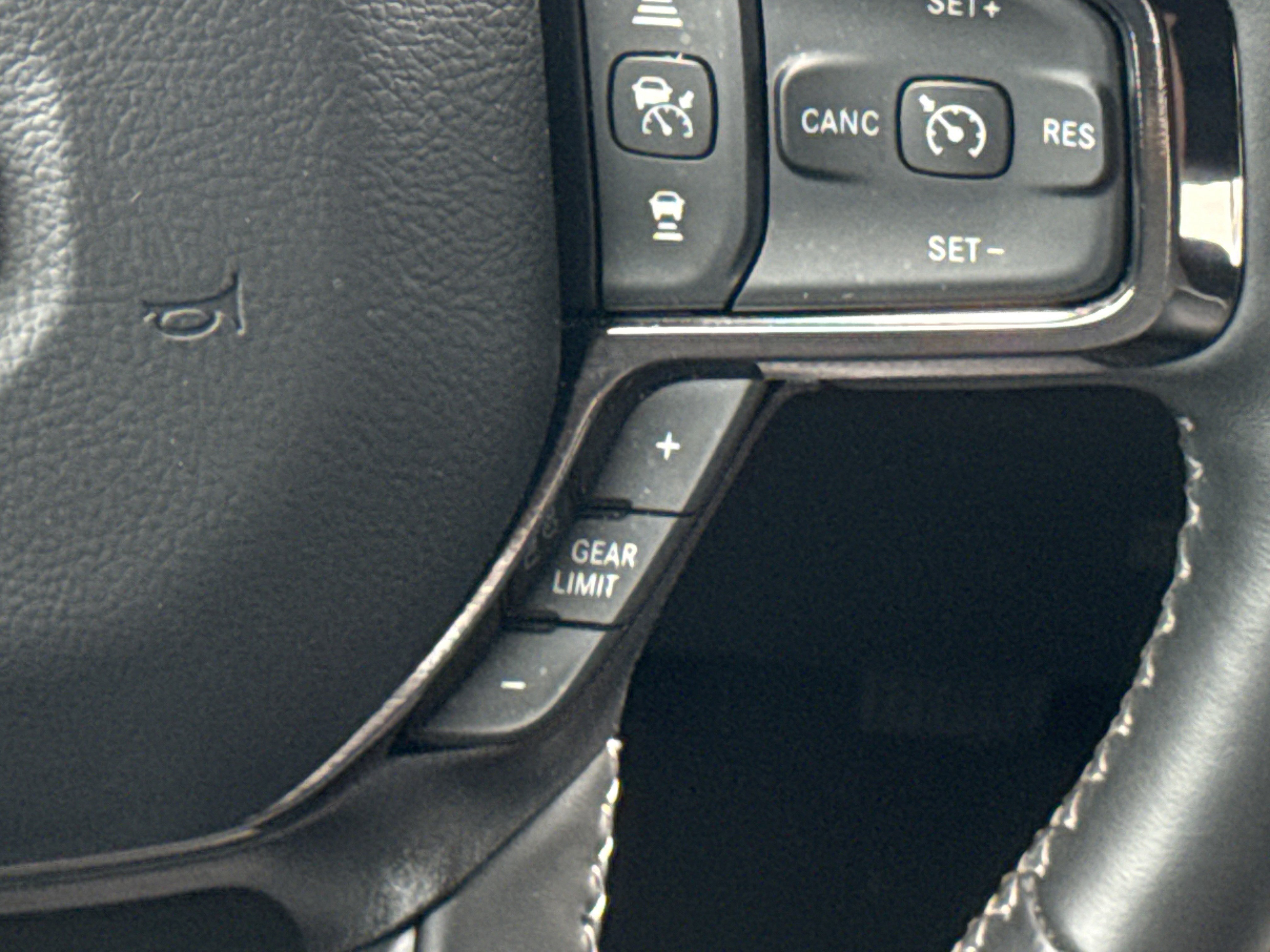 Used 2024 RAM 1500 Limited AWD/4WD image 19