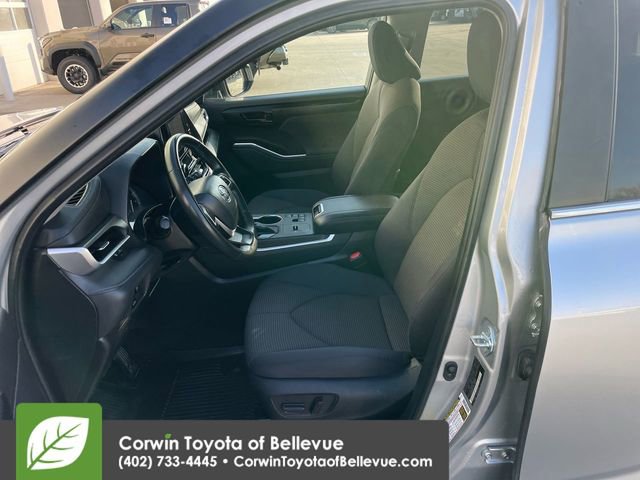 Used 2023 Toyota Highlander LE image 15
