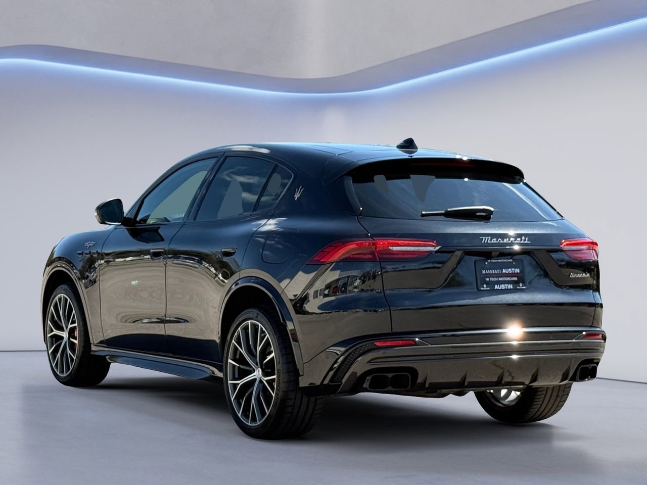 Certified 2024 Maserati Grecale Trofeo AWD/4WD image 6