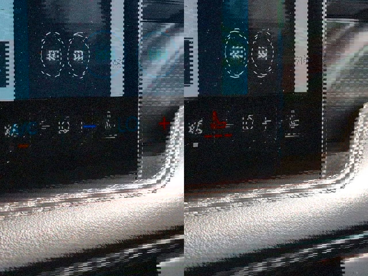 Certified 2025 Lincoln Corsair Grand Touring w/ Equipment Group 302A image 24