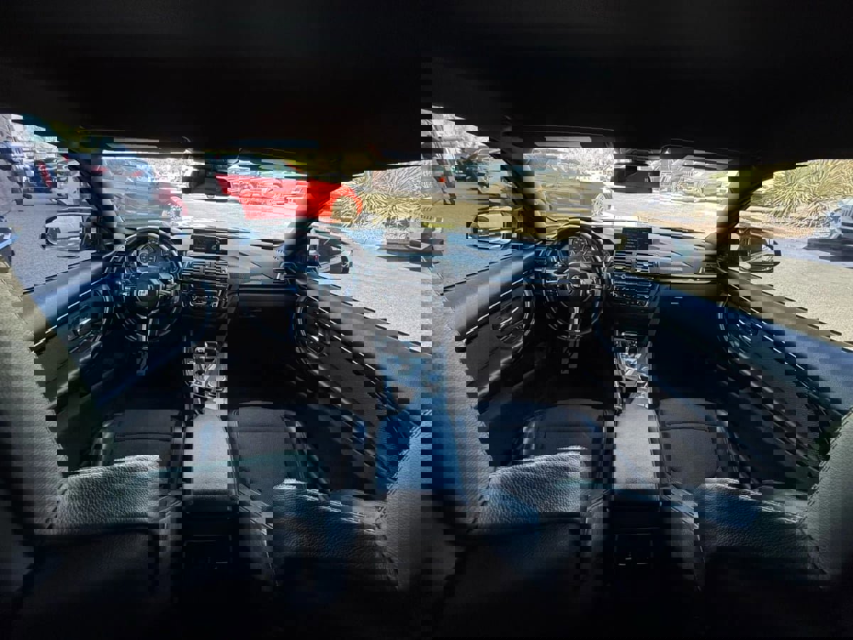 Used 2017 BMW M4 Coupe image 41