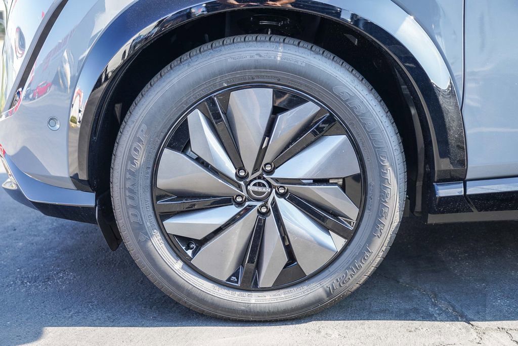 New 2025 Nissan Ariya Platinum image 11