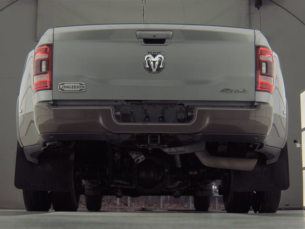 Used 2023 RAM 3500 Limited image 7