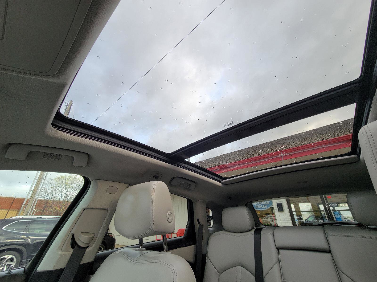 Used 2014 Cadillac SRX Luxury AWD/4WD image 24