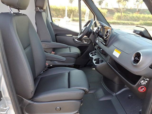New 2026 Mercedes-Benz Sprinter 2500 image 17