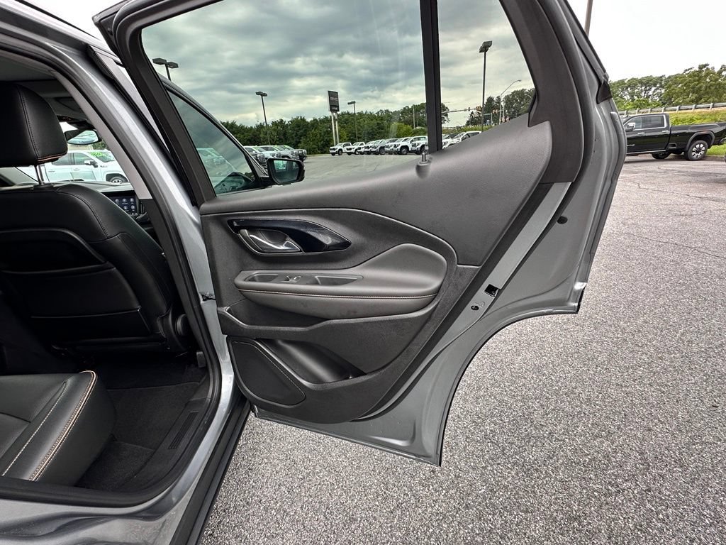 Certified 2023 GMC Terrain AT4 w/ Tech Package AWD/4WD image 19