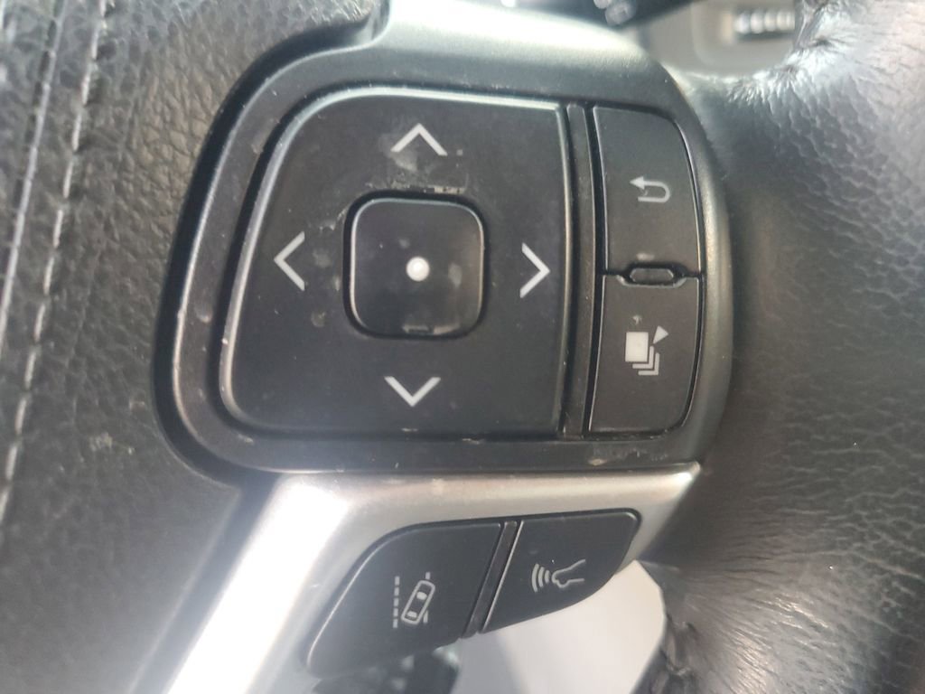 Used 2019 Toyota Sienna XLE image 25