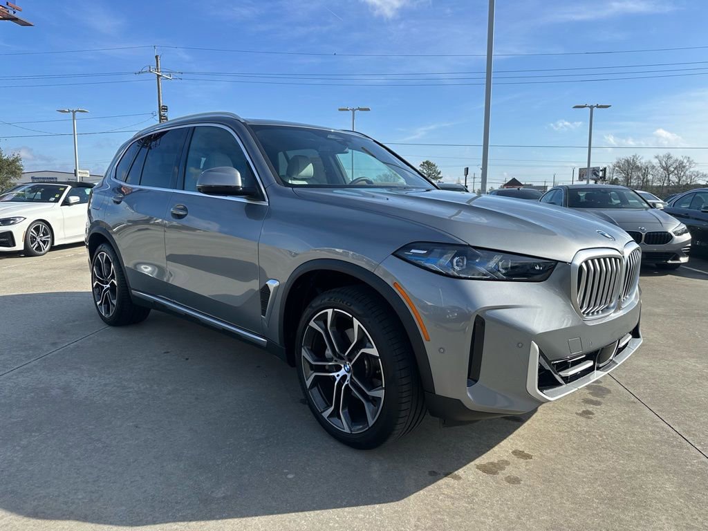 Certified 2026 BMW X5 sDrive40i w/ Premium Package image 3