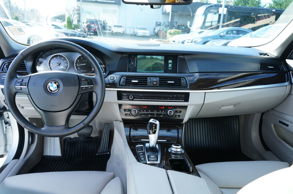 Used 2013 BMW 535i xDrive Sedan image 12