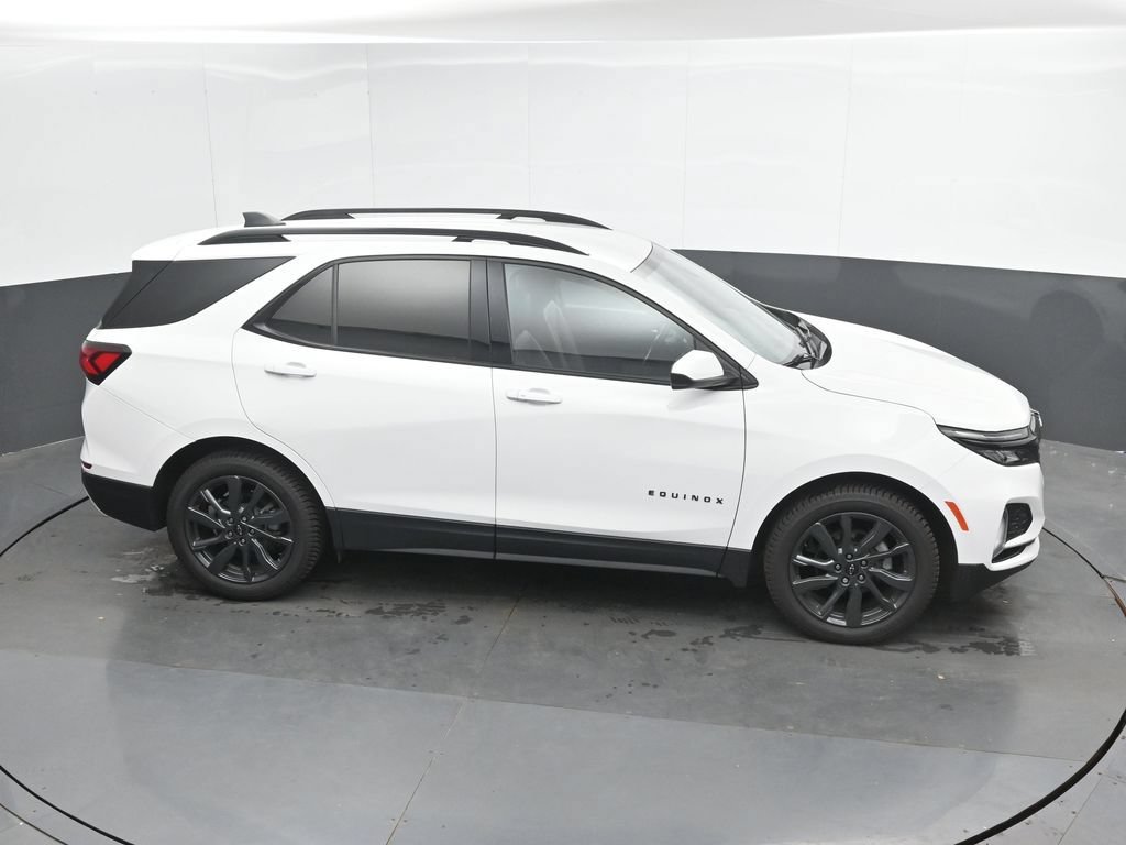 Used 2024 Chevrolet Equinox RS FWD image 32