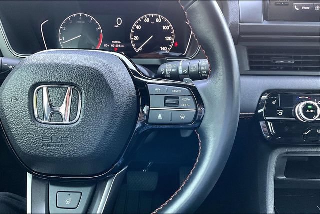 Used 2025 Honda Pilot TrailSport image 12