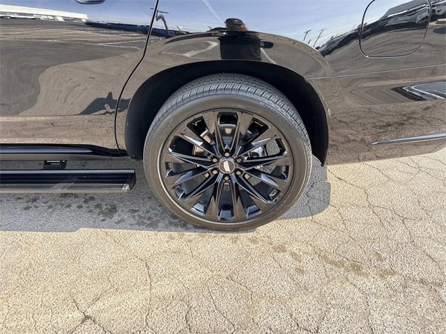 Used 2025 Cadillac Escalade Sport Platinum w/ LPO, ONYX Package image 32