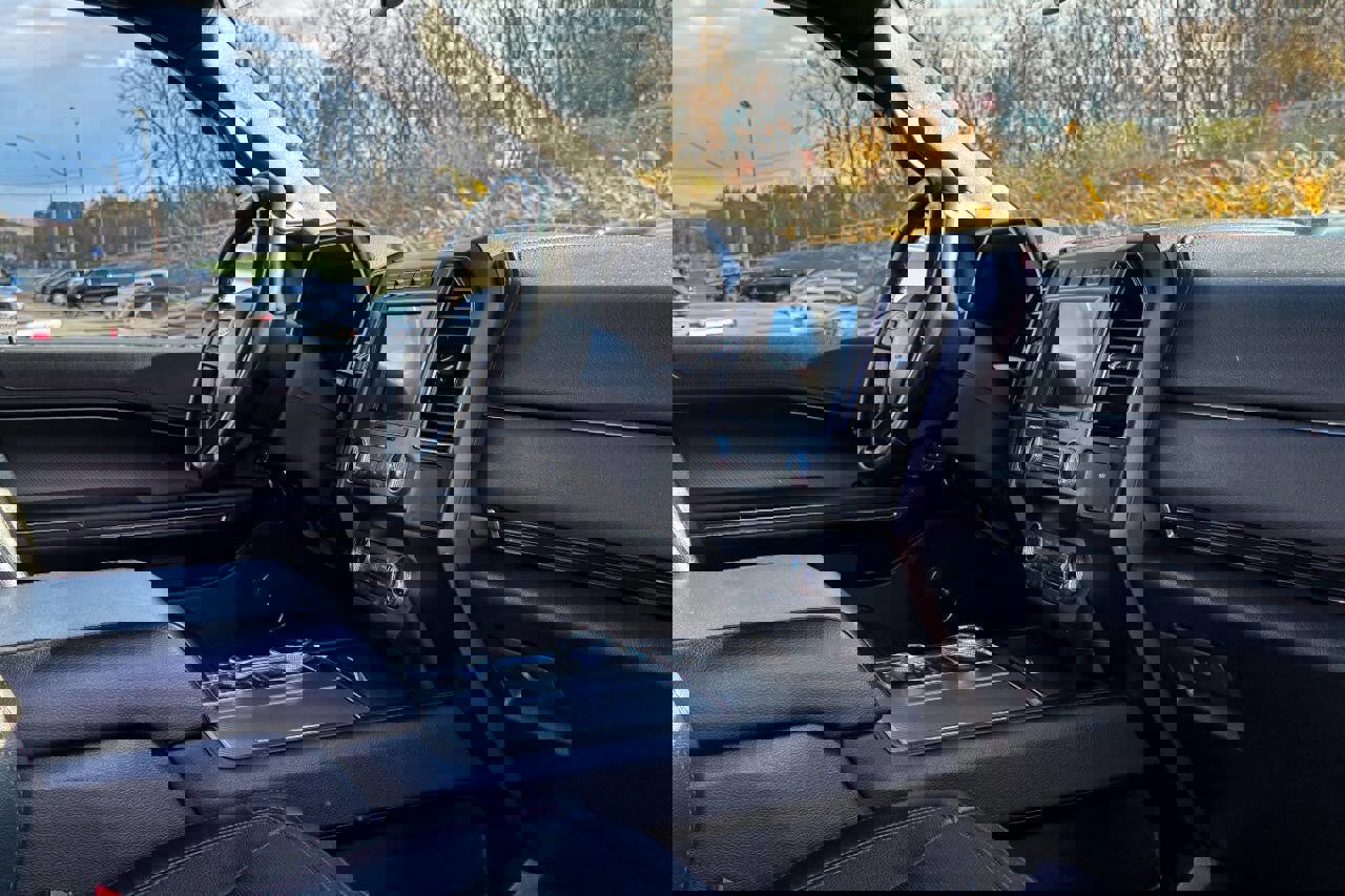 Used 2019 Ford Expedition Limited w/ Equipment Group 303A image 10