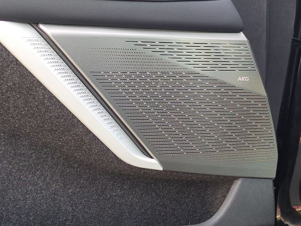 New 2026 Cadillac Optiq Luxury 1 RWD image 25