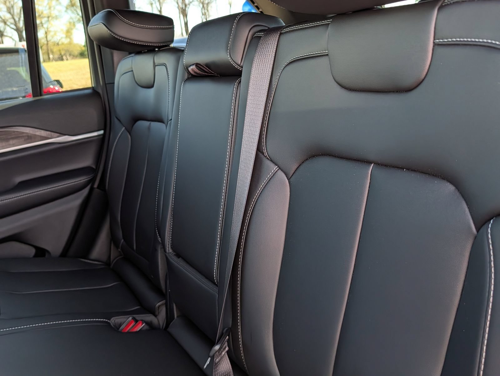 New 2026 Jeep Grand Cherokee Limited AWD/4WD image 24