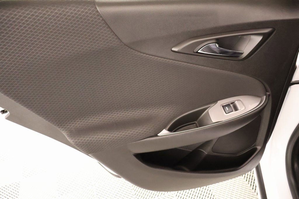 Used 2025 Chevrolet Malibu LS image 15