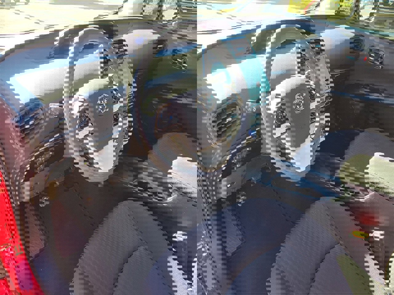 Used 2017 Toyota Prius Four image 15