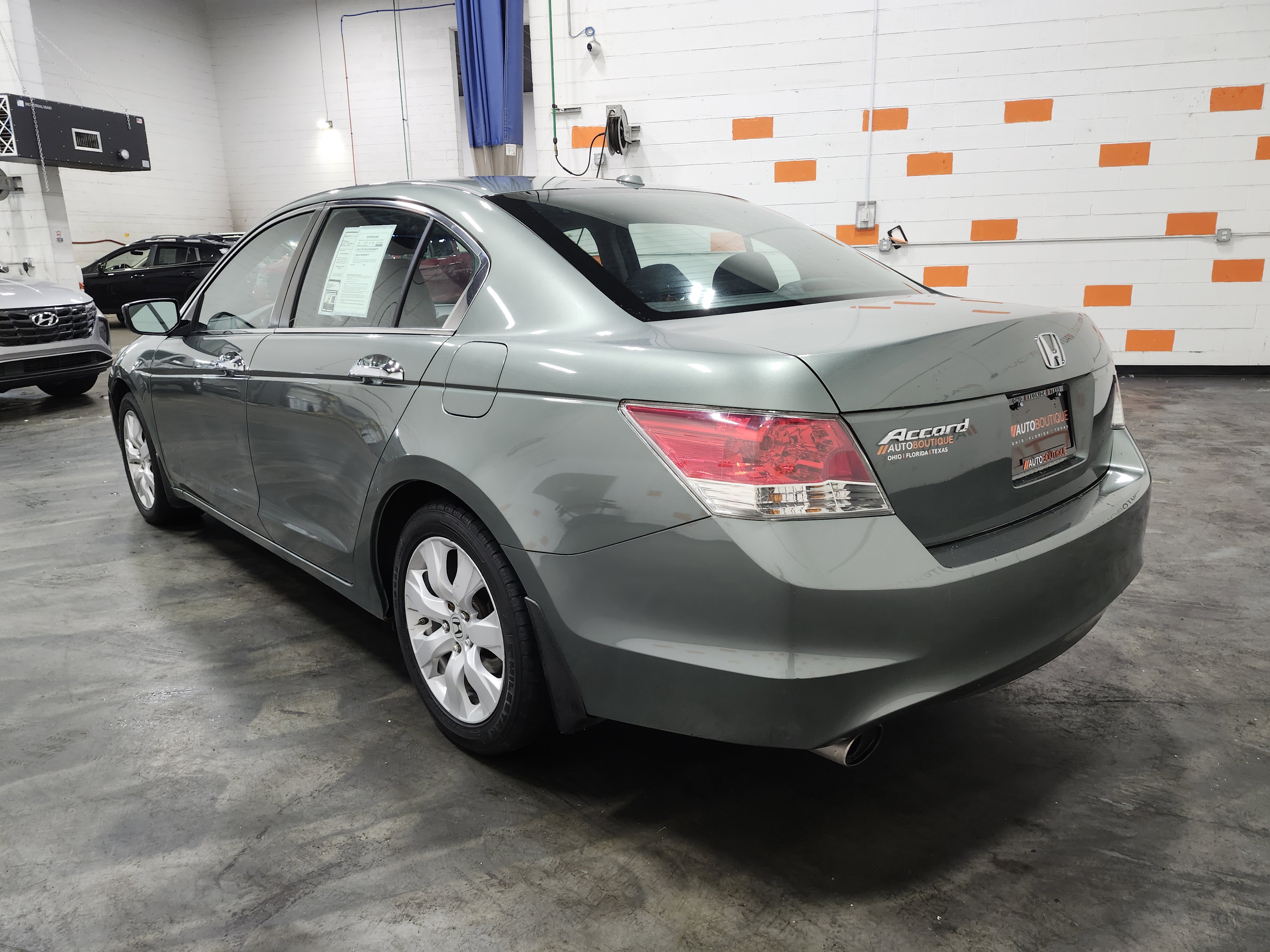 Used 2010 Honda Accord EX-L image 13