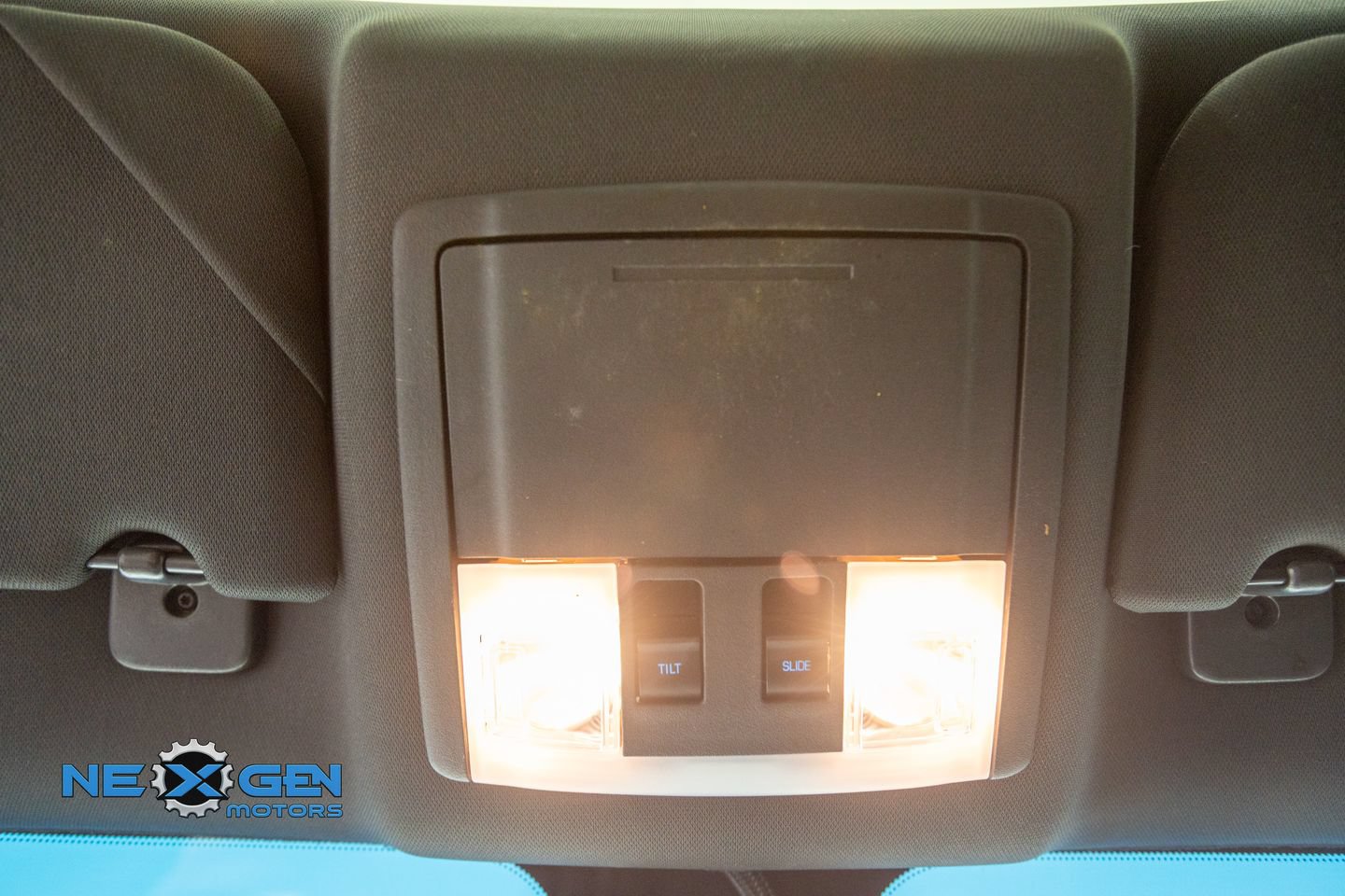 Used 2013 Ford Taurus SEL FWD image 23