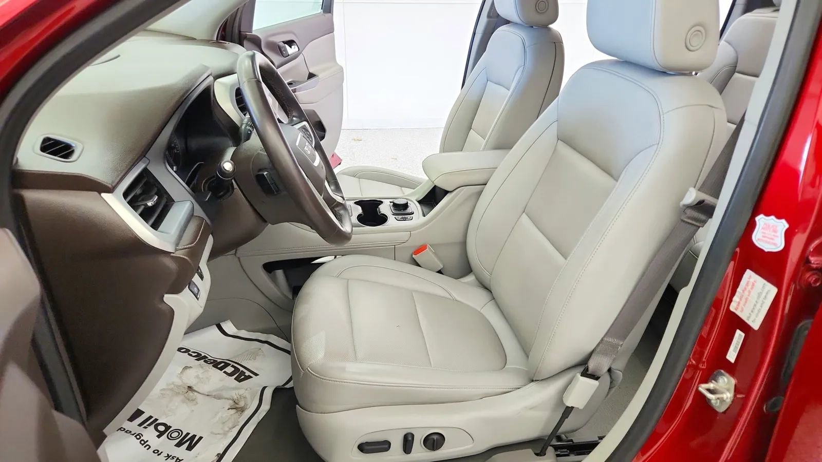 Used 2023 GMC Acadia SLT image 22