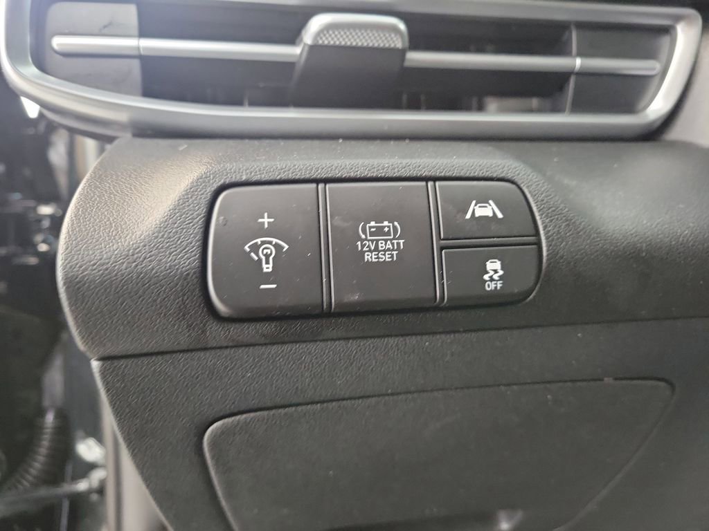 Used 2023 Hyundai Elantra Blue image 14