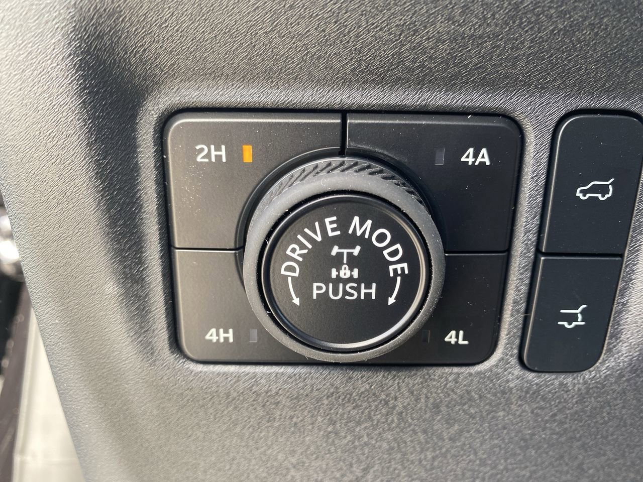 New 2026 Ford Expedition Tremor image 30