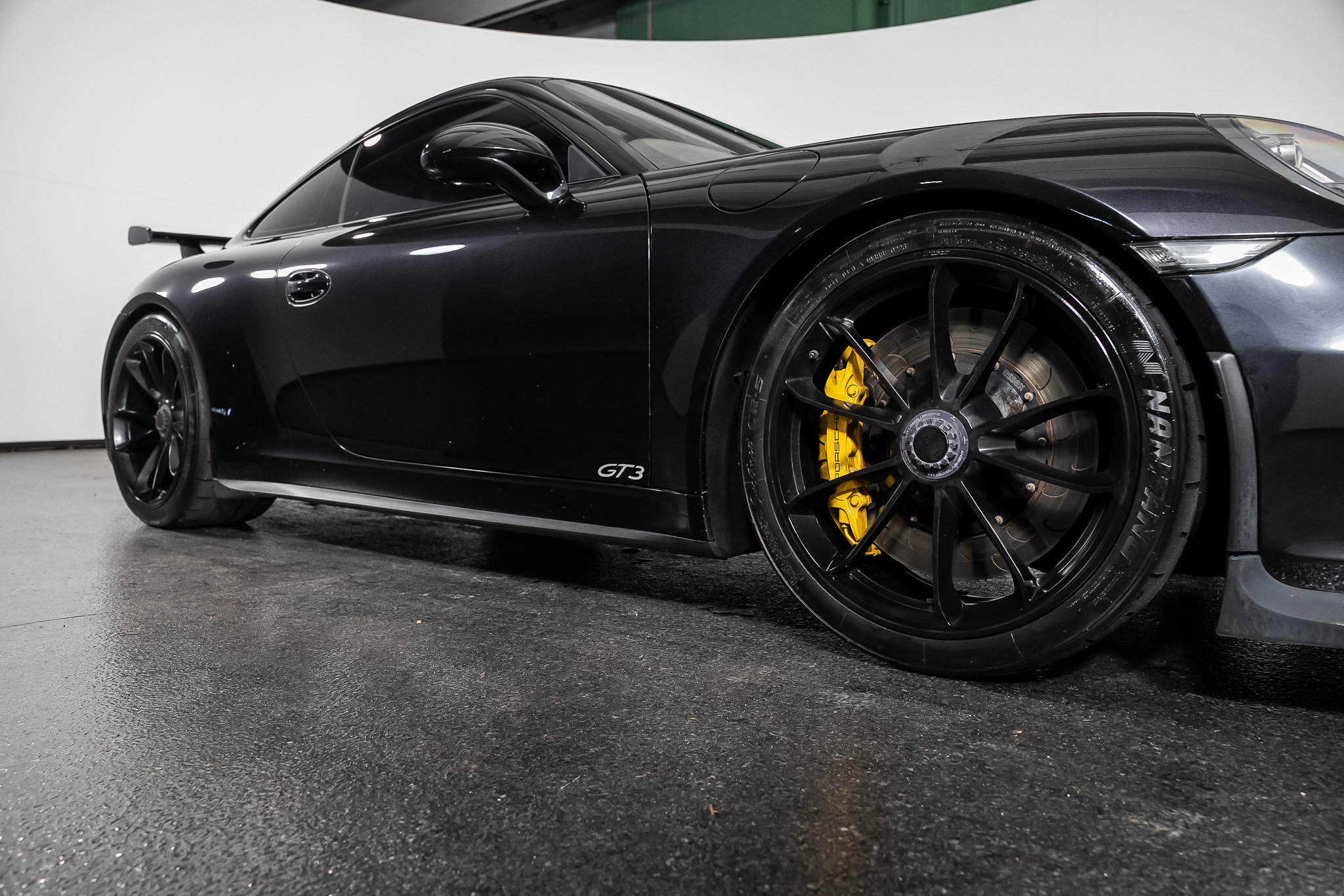 Used 2014 Porsche 911 GT3 w/ Sound Package Plus RWD image 34