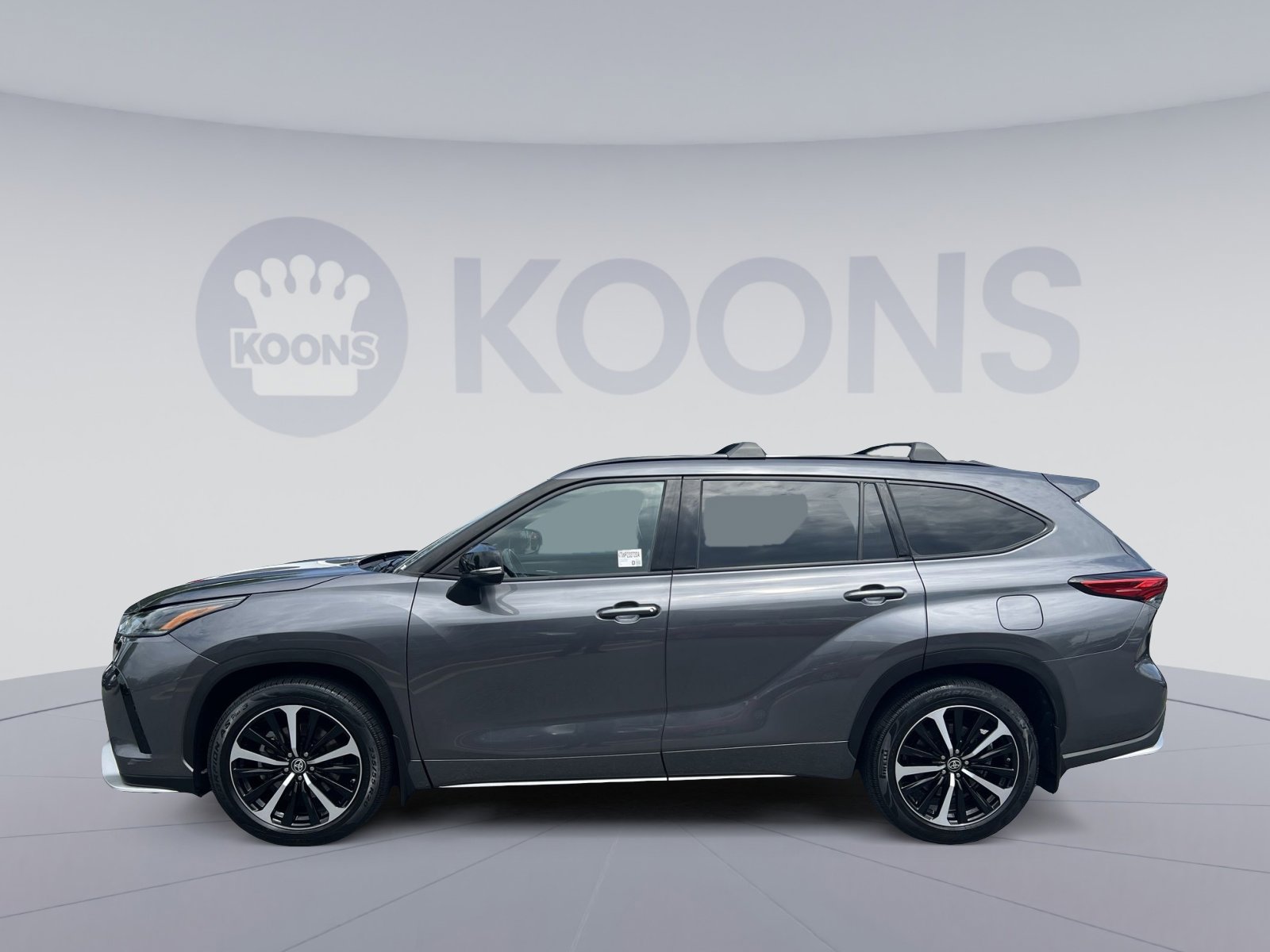 Used 2022 Toyota Highlander XSE AWD/4WD image 13