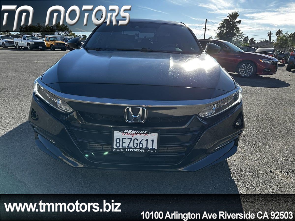 Used 2018 Honda Accord Sport image 2