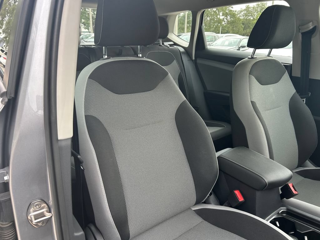 Certified 2023 Volkswagen Taos S FWD image 32