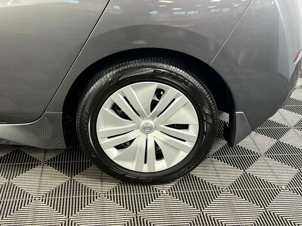 Used 2024 Nissan Leaf S image 11