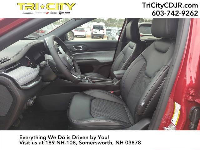 New 2026 Jeep Compass Latitude image 9