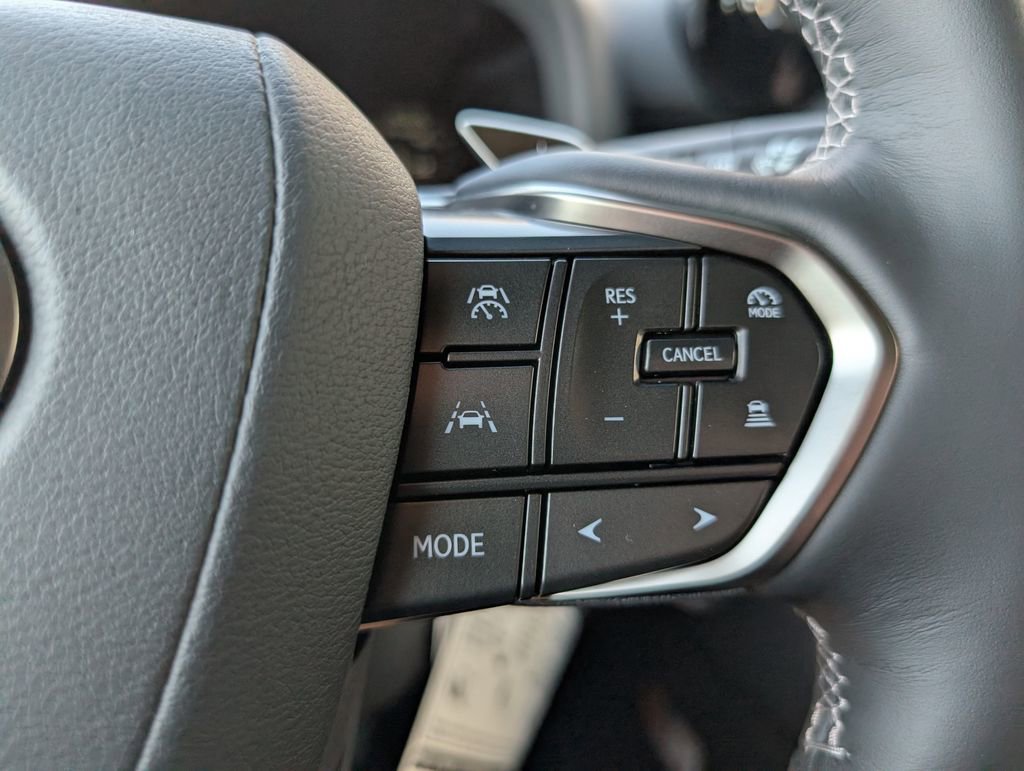 New 2025 Lexus LX 700h Luxury image 11