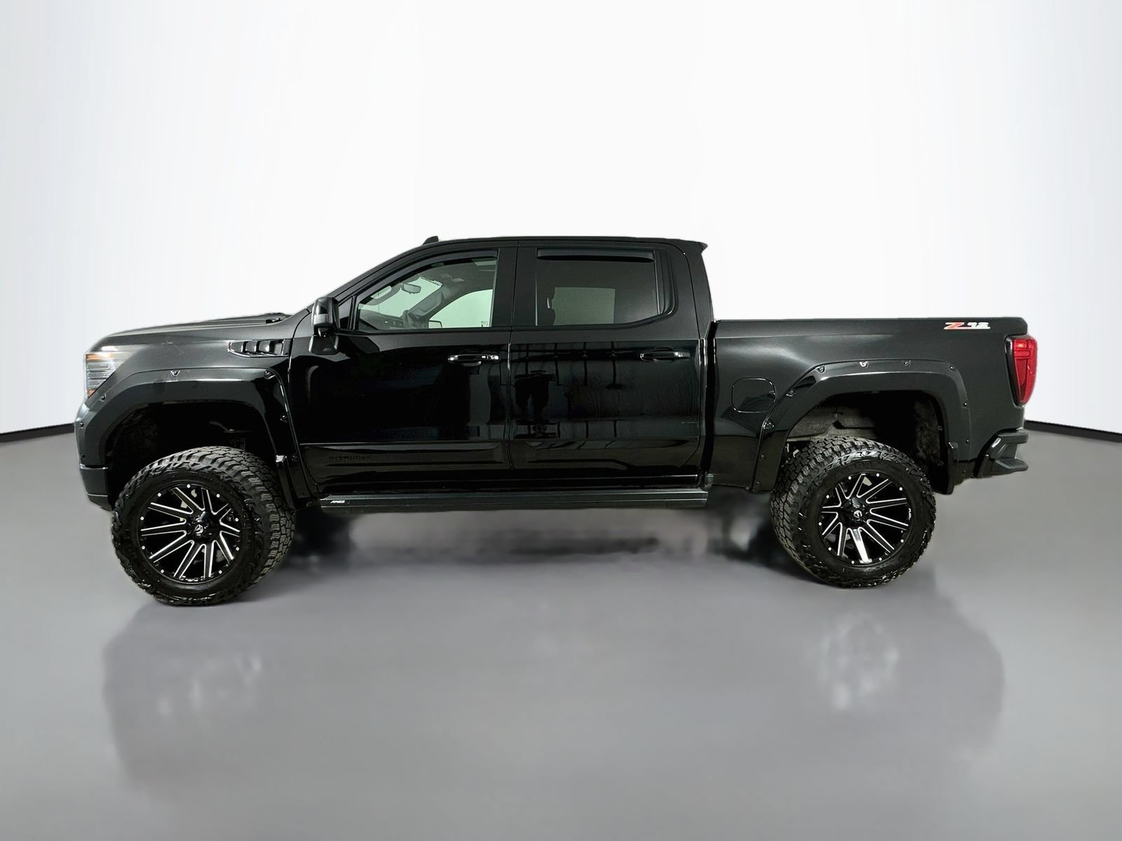 Used 2023 GMC Sierra 1500 AT4 w/ AT4 Premium Package AWD/4WD image 8