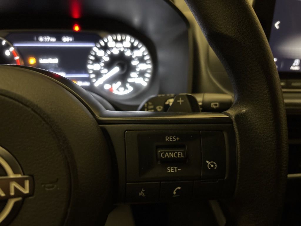 Used 2024 Nissan Rogue S image 16