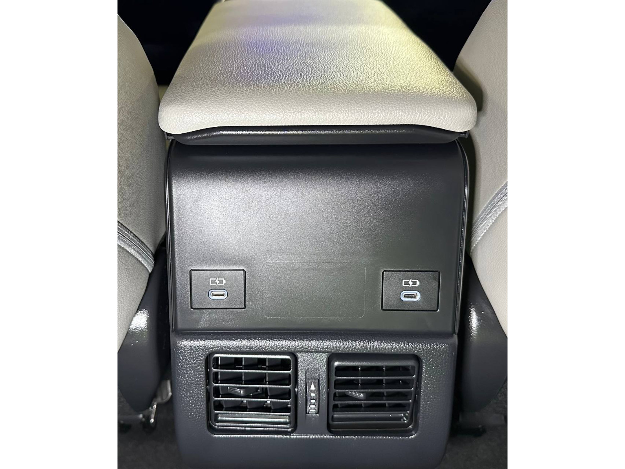 Used 2025 Toyota bZ4X AWD image 37