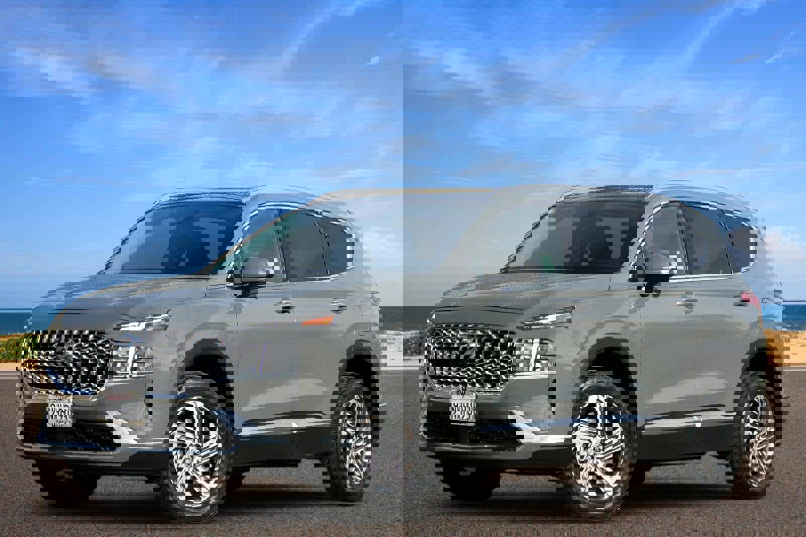 Used 2023 Hyundai Santa Fe SEL w/ Premium Package image 1