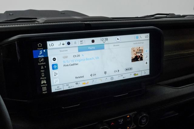 Used 2025 Jeep Gladiator Rubicon w/ Safety Group AWD/4WD image 87