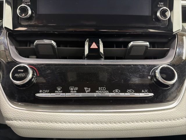 Used 2020 Toyota Corolla SE image 35