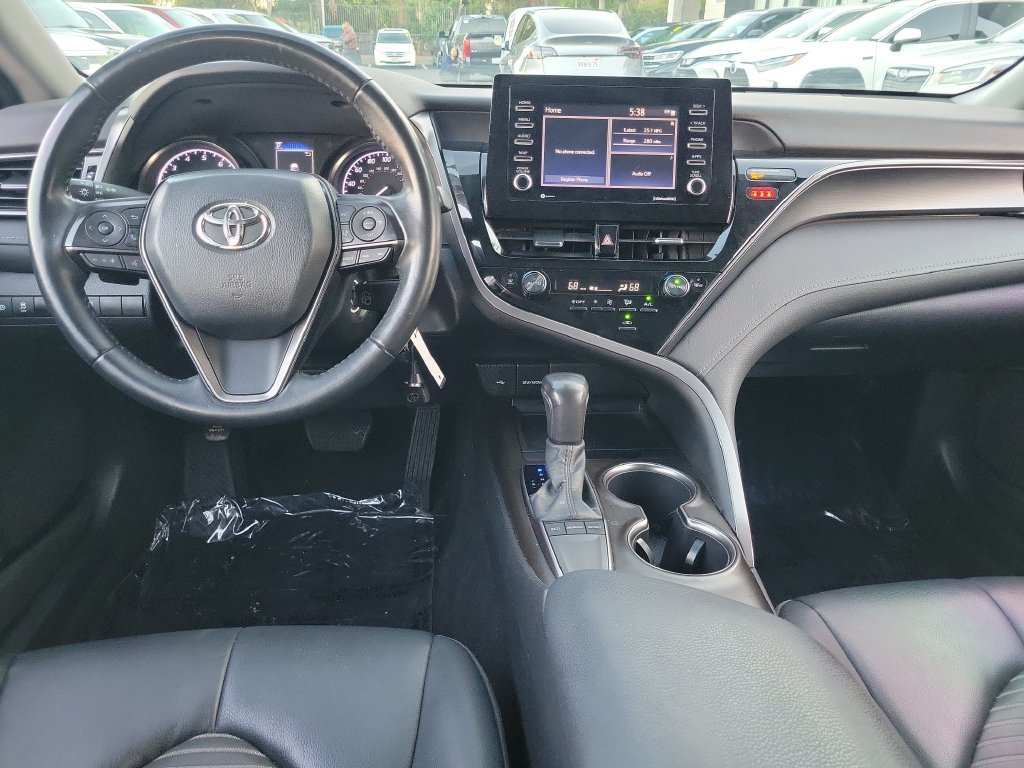 Used 2022 Toyota Camry SE w/ Carpet Mat Package (TMS) FWD image 10